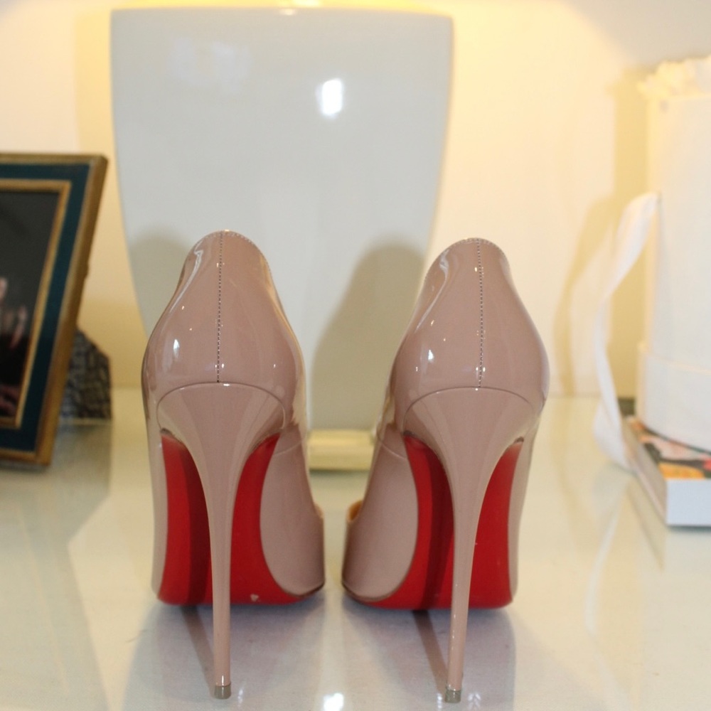 Christian Louboutin So Kate